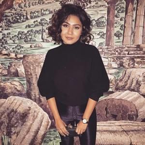 Meet your Posher, Blanca